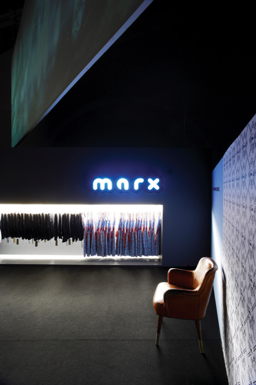 Marx®, 2008, Instalación / boutique.